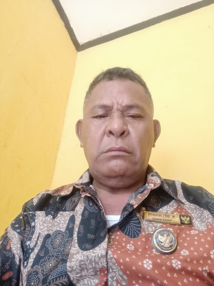 Kepala Desa Wabar - Kanisius Belwawin
